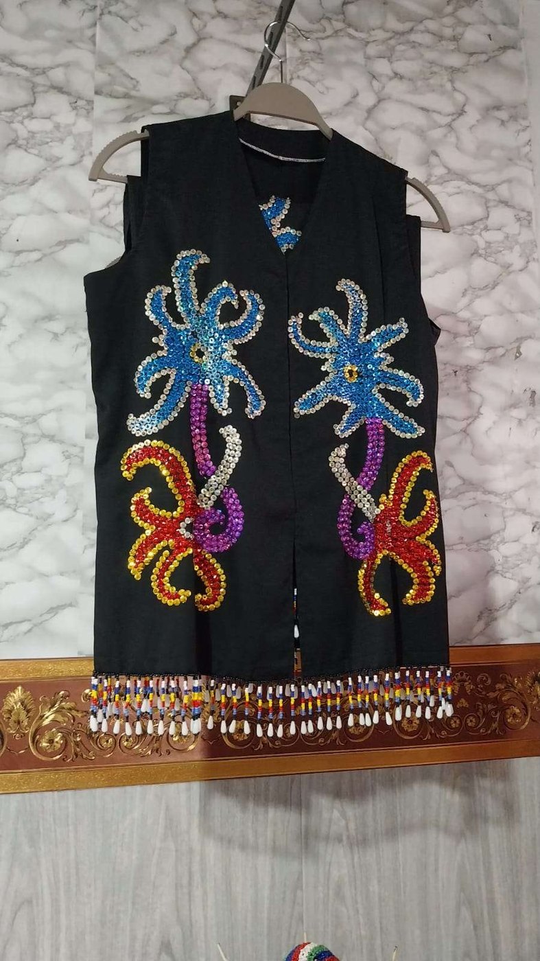 BAJU ADAT DAYAK FULL MANIK DAN PAYET
